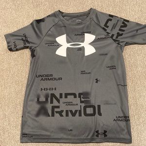Boys Youth Large Under Armour shirt
